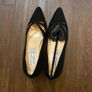 New Italian made classy black suede heels